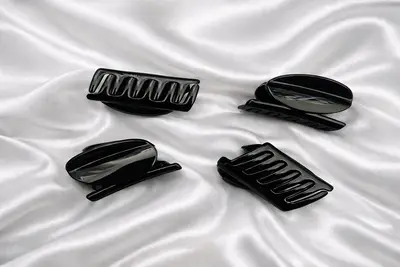 Black Hair Claw Clip One Piece Medium Size